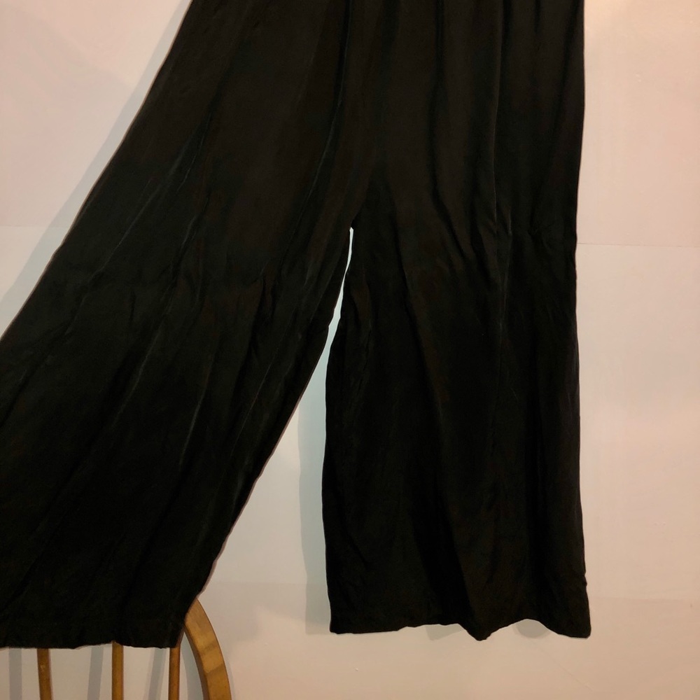 Mo: vint New York black silky culottes